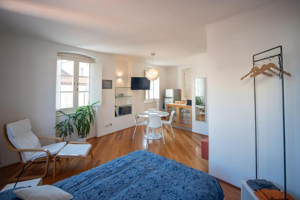 Torretta10 - Studio Apartment ترييستي المظهر الخارجي الصورة